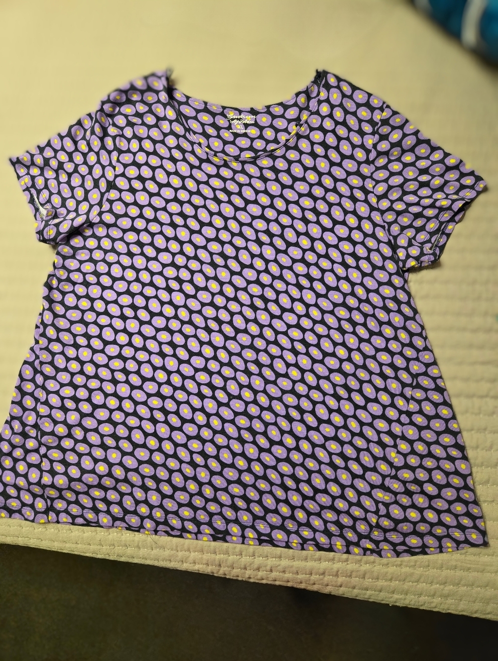 XL Gudrun Sjoden Lightweight Top, Purple & Yellow Dots On Navy, Short Sleeves